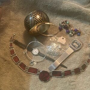 Jewelry, Lot, Vintage complete pieces, earrings, watches, necklace 2 bangles